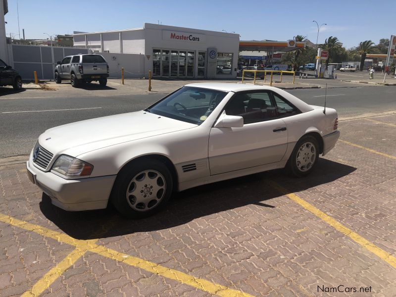Mercedes-Benz SL500 V8 in Namibia