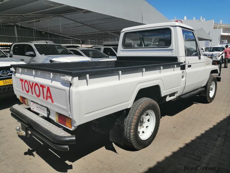 Toyota Land Cruiser 4.5 S/C in Namibia