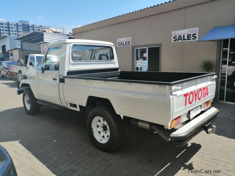 Toyota Land Cruiser 4.5 S/C in Namibia