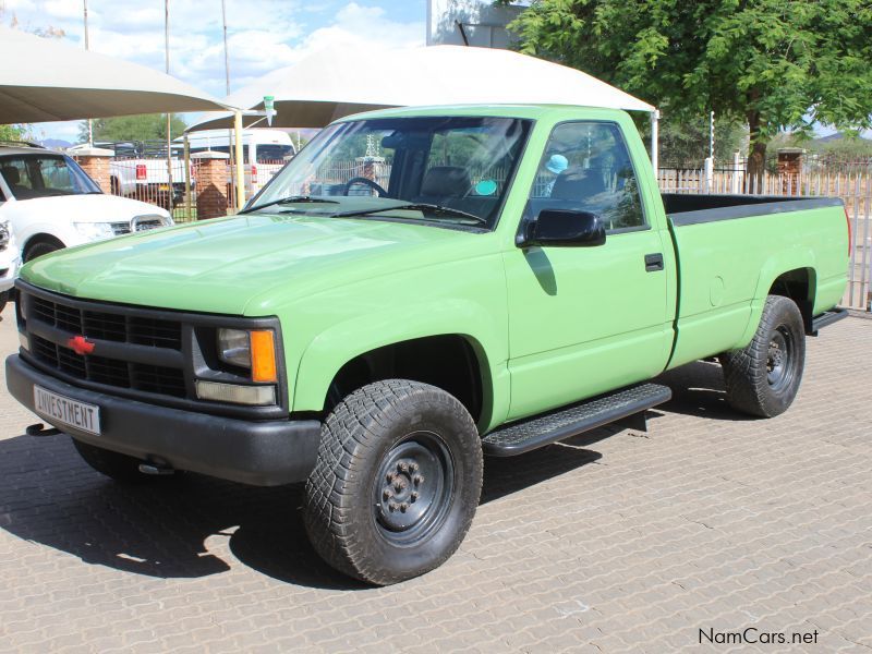 Chevrolet C2500 5.7 V8 4X4 S/C in Namibia