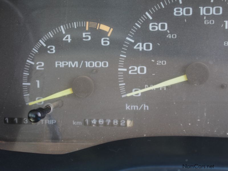 Chevrolet C2500 5.7 V8 4X4 S/C in Namibia