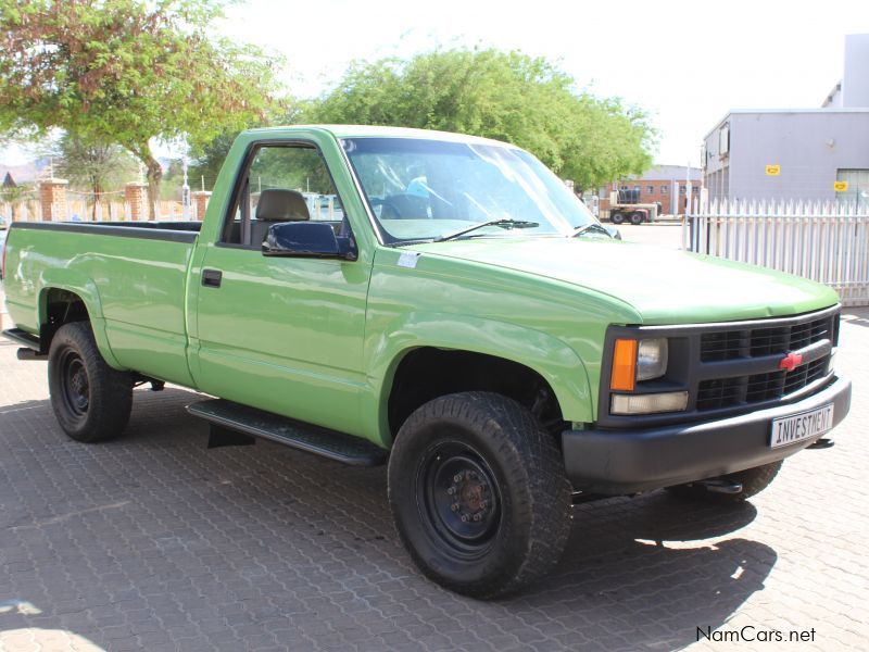 Chevrolet C2500 5.7 V8 4X4 S/C in Namibia