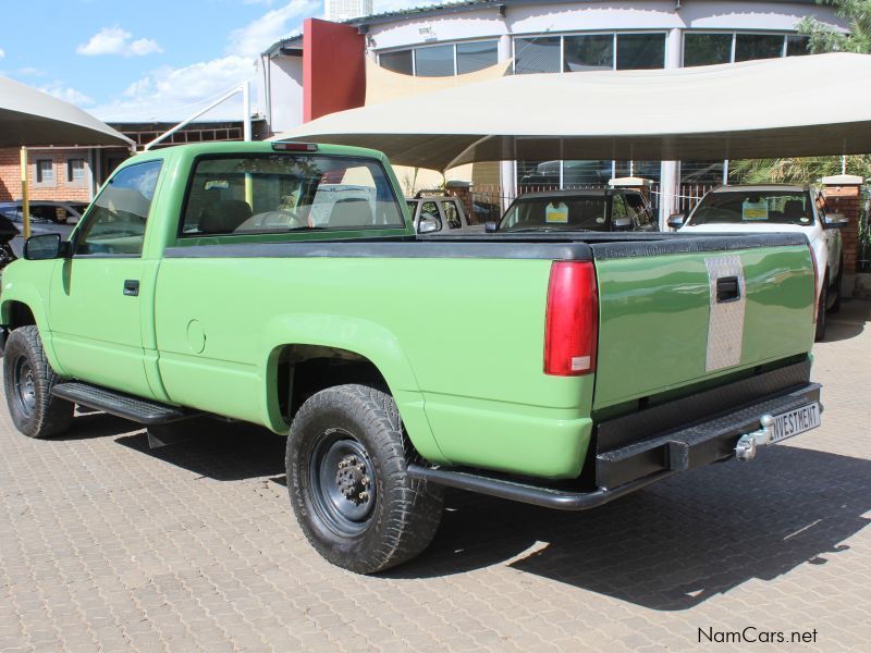 Chevrolet C2500 5.7 V8 4X4 S/C in Namibia