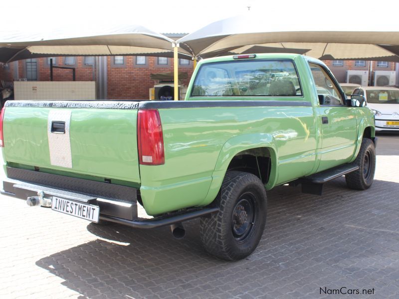 Chevrolet C2500 5.7 V8 4X4 S/C in Namibia