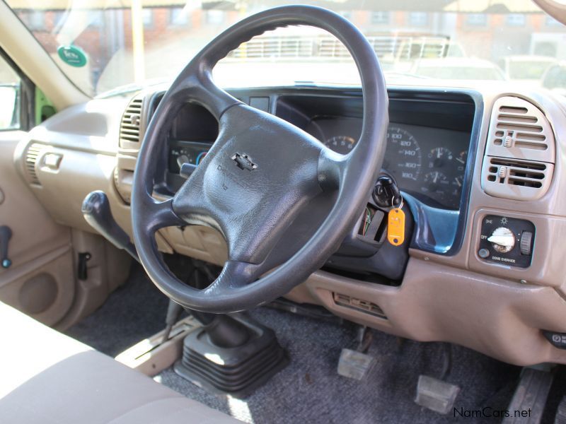 Chevrolet C2500 5.7 V8 4X4 S/C in Namibia