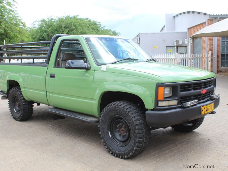 Chevrolet CK2500 5.7 V8 4X4 S/C in Namibia