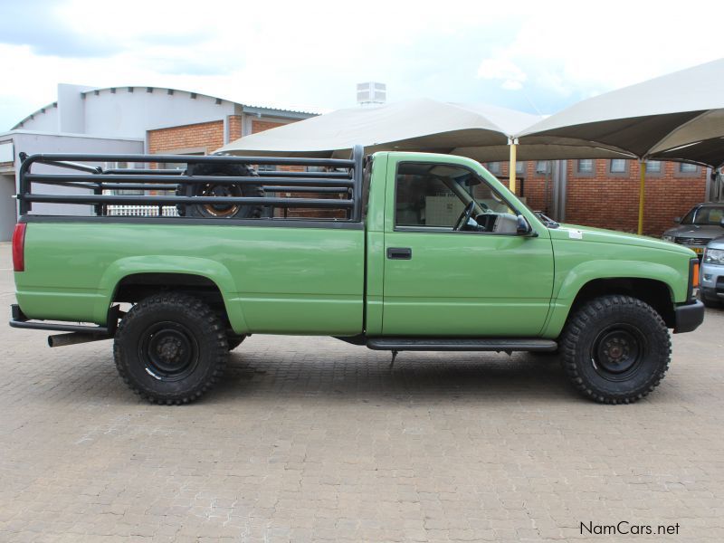 Chevrolet CK2500 5.7 V8 4X4 S/C in Namibia