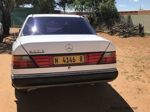 Mercedes-Benz 200E in Namibia