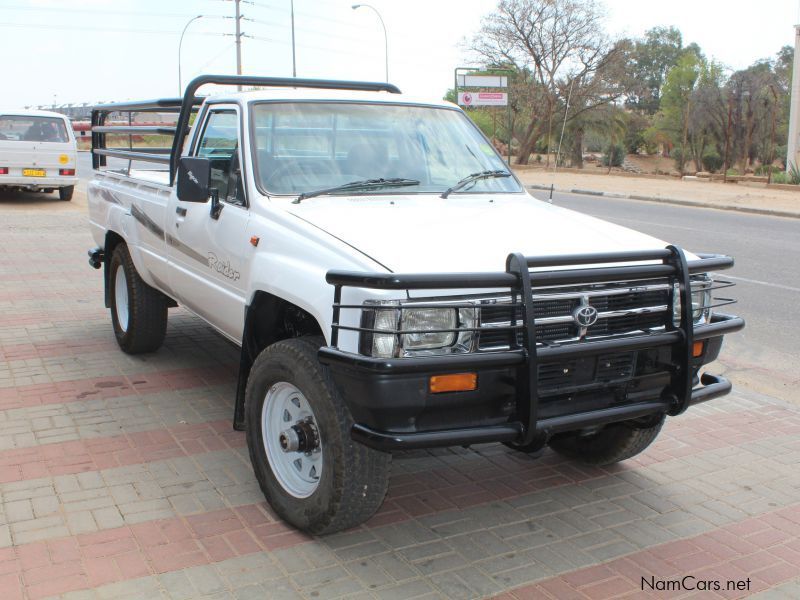 Toyota HILUX  2.2 4Y  RAIDER  4X4 in Namibia