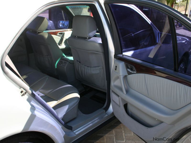 Mercedes-Benz E230 elegance a/t Sunroof (local) in Namibia