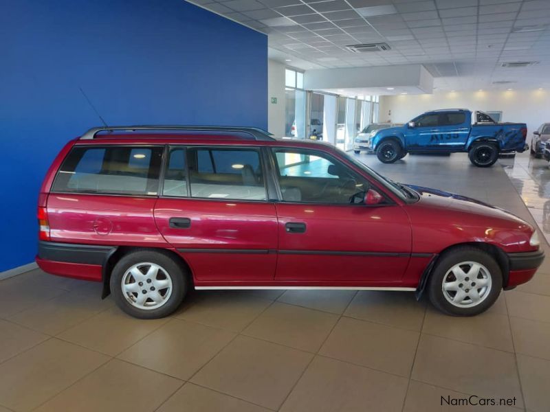 Opel Astra 2.0 Estate in Namibia