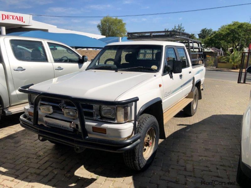 Toyota Hilux 2.4 Raider 4x4 in Namibia