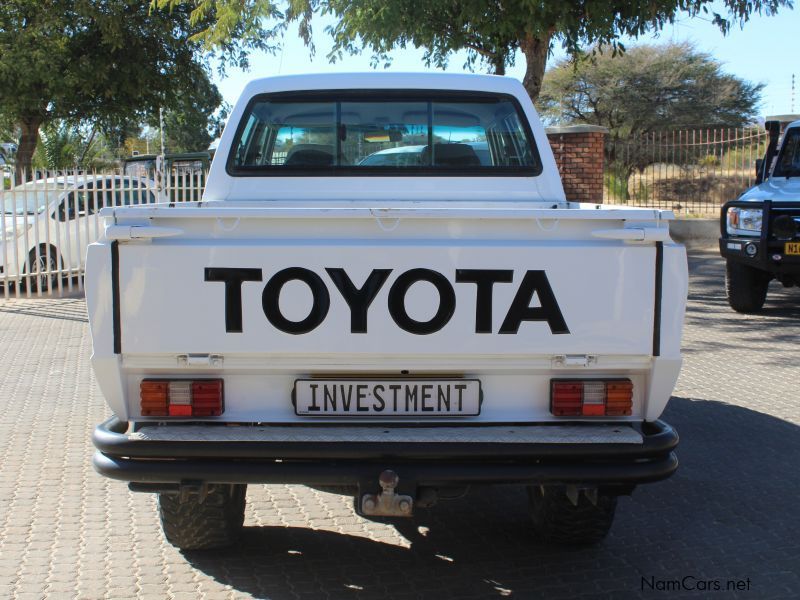 Toyota Hilux 2.7 16v Dcab 4x4 in Namibia