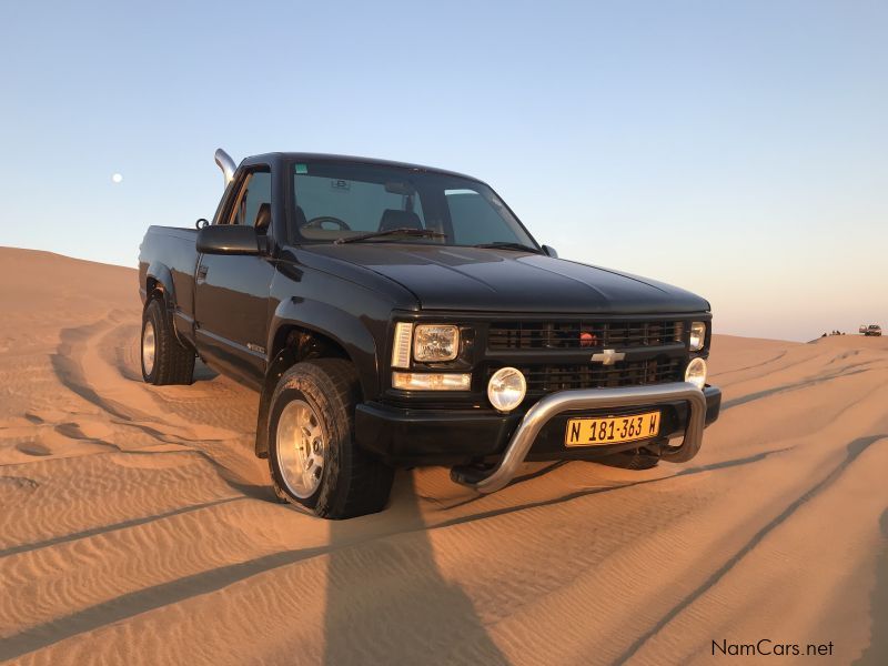 Chevrolet C/K2500 5.7 V8 in Namibia