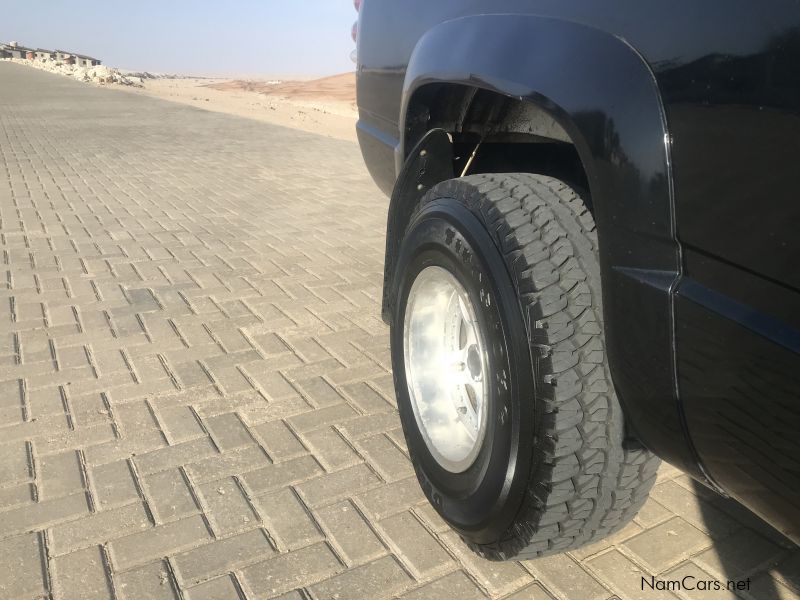 Chevrolet C/K2500 5.7 V8 in Namibia