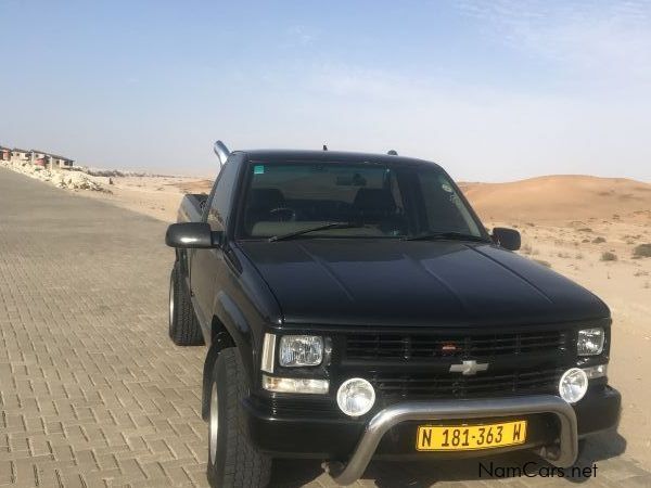 Chevrolet C/K2500 5.7 V8 in Namibia