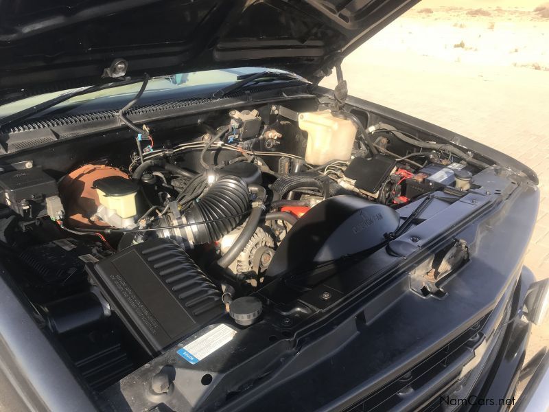 Chevrolet C/K2500 5.7 V8 in Namibia