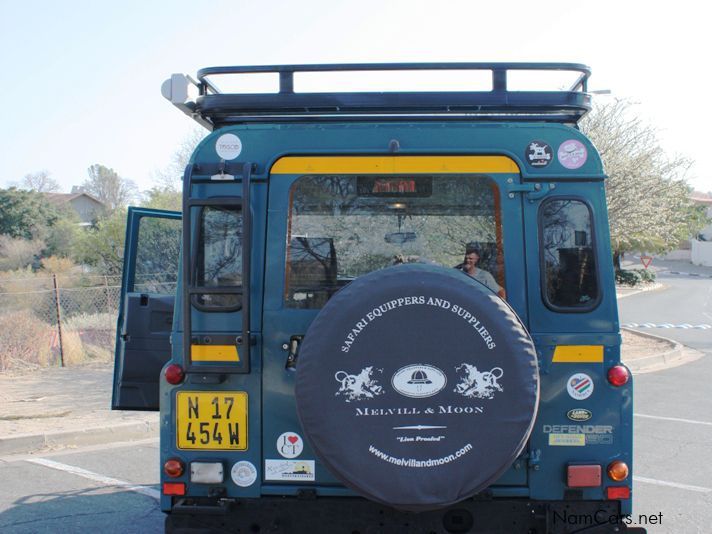 Land Rover Defender 90 TD5 in Namibia