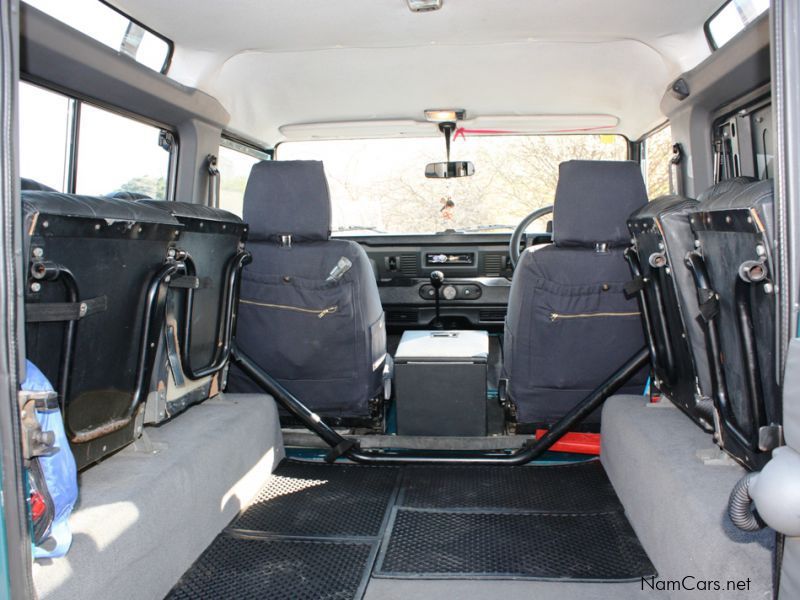 Land Rover Defender 90 TD5 in Namibia