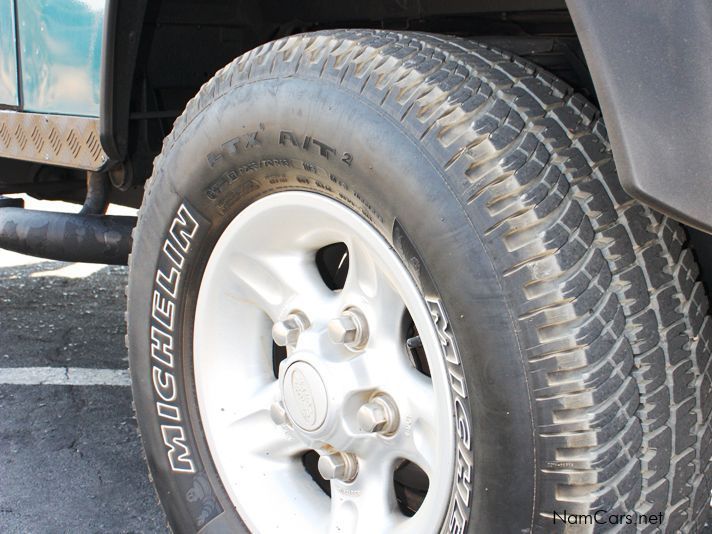 Land Rover Defender 90 TD5 in Namibia