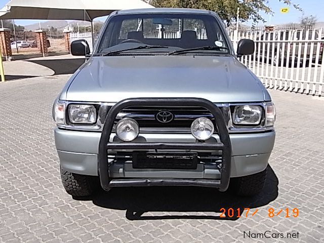 Toyota 2.7i 4x4 S/c Hilux in Namibia