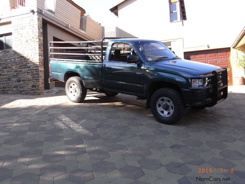 Toyota Hilux 2.7 i in Namibia