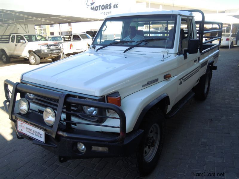 Toyota LANDCRUISER 4.2DIESEL 4X4 in Namibia