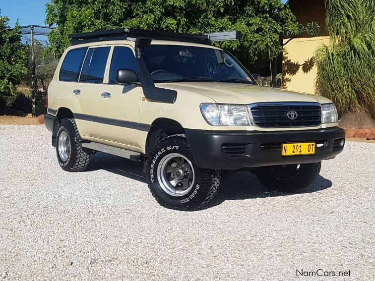 Toyota Land Cruiser 105 GX 4.2 Diesel in Namibia