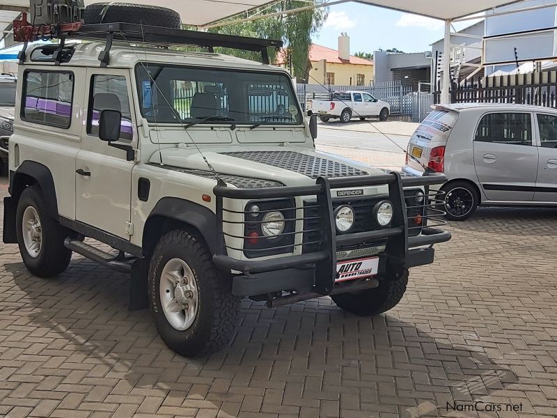 Land Rover Defender 90 in Namibia