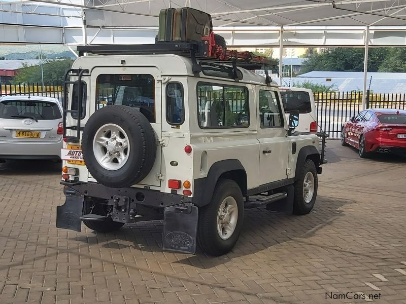 Land Rover Defender 90 in Namibia