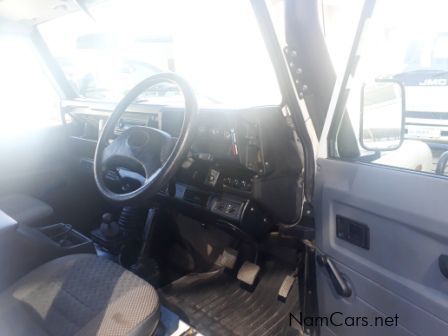 Land Rover Defender TD5 2.5L 4x4 in Namibia