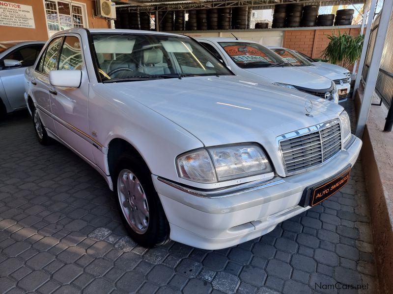 Mercedes-Benz C240 Elegance Estate A/T 2.4 V6 in Namibia
