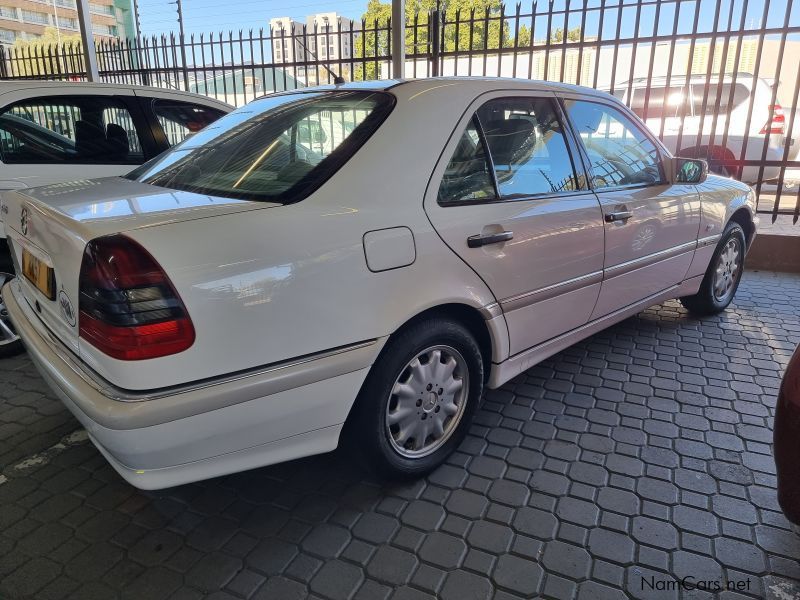 Mercedes-Benz C240 Elegance Estate A/T 2.4 V6 in Namibia