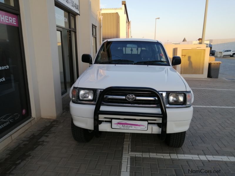 Toyota Hilux 2700i DC 4x4 in Namibia