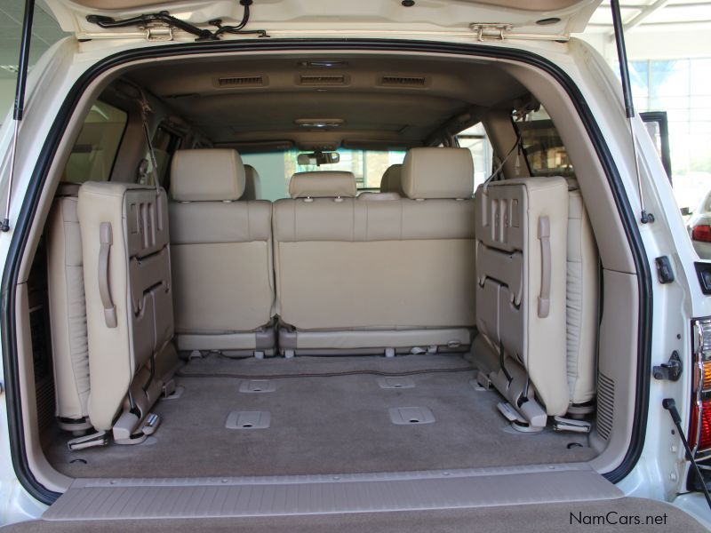 Toyota LANDCRUISER 100 SERIES 4.7V8 A/T in Namibia