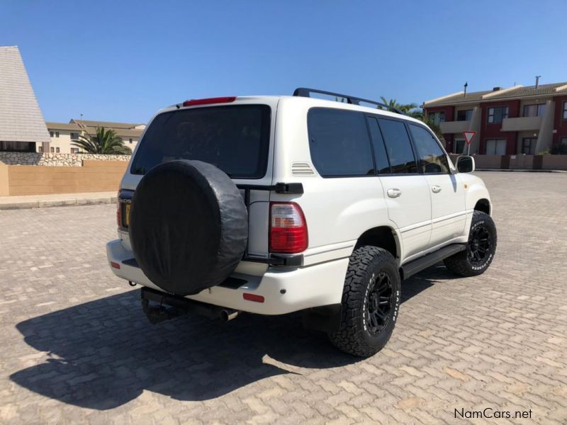 Toyota Land Cruiser 100 VX 4.7 V8 in Namibia