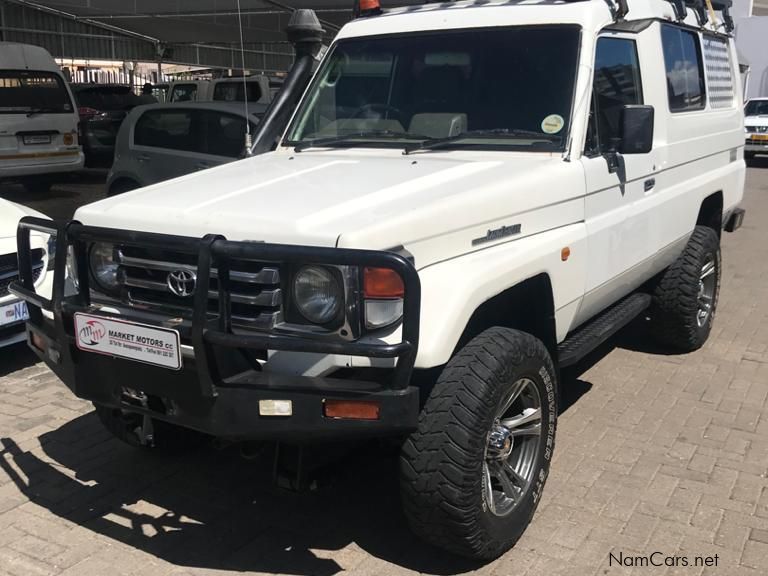 Toyota Land Cruiser 4.2 Troppie in Namibia