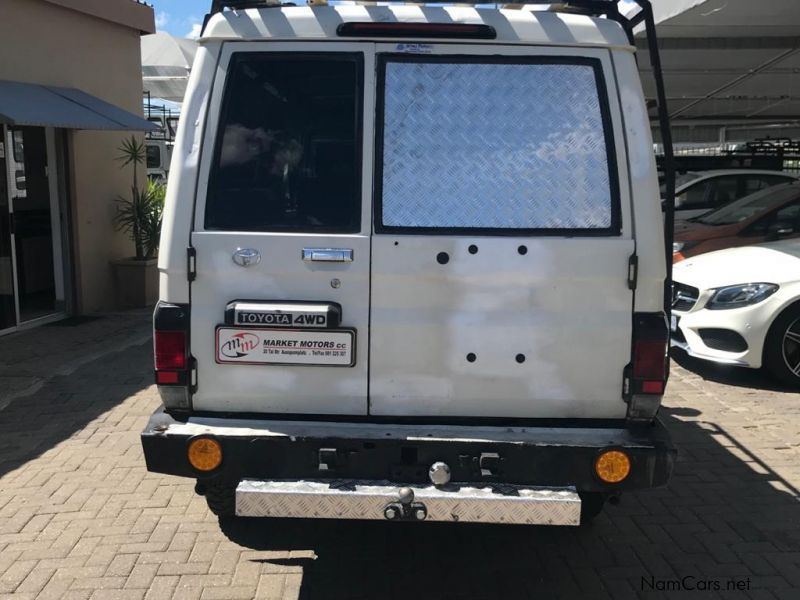 Toyota Land Cruiser 4.2 Troppie in Namibia