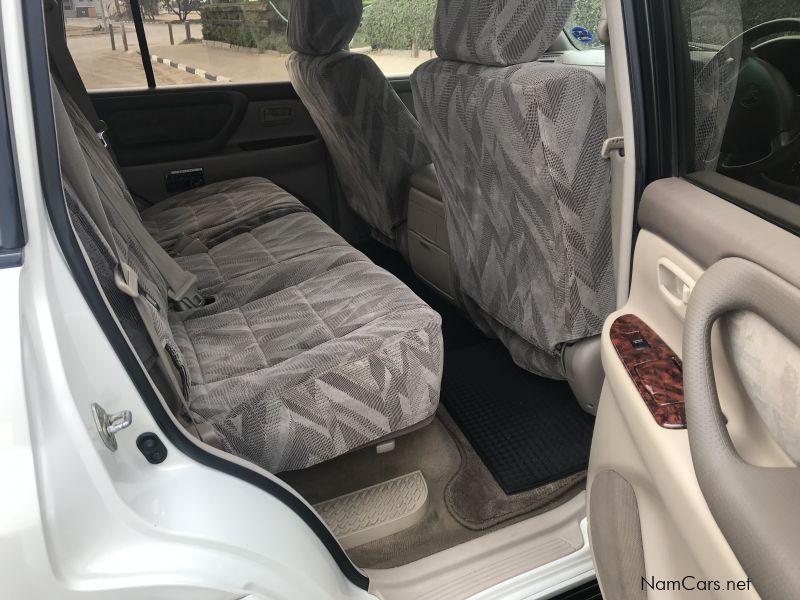 Toyota Land Cruiser VX 4.7 V8 in Namibia