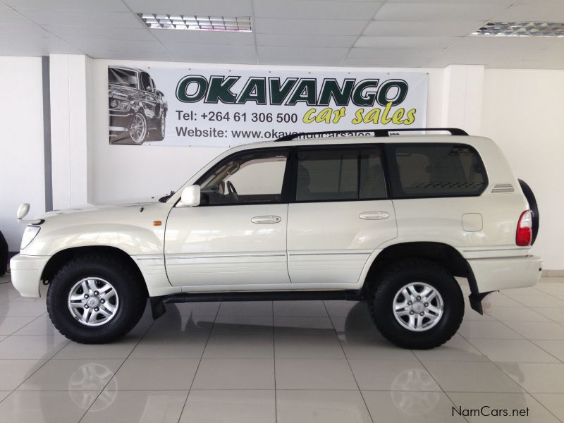 Toyota Landcruiser Cygnus in Namibia