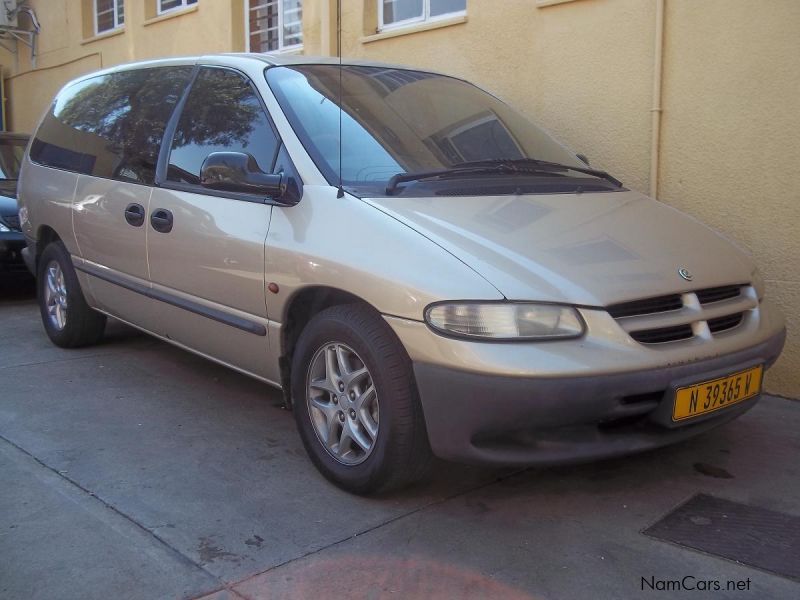 Chrysler Grand Voyager 3.3L V6 SE in Namibia