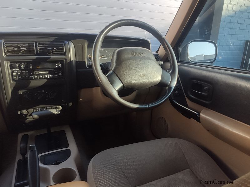 Jeep Cherokee Sport 4.0L in Namibia