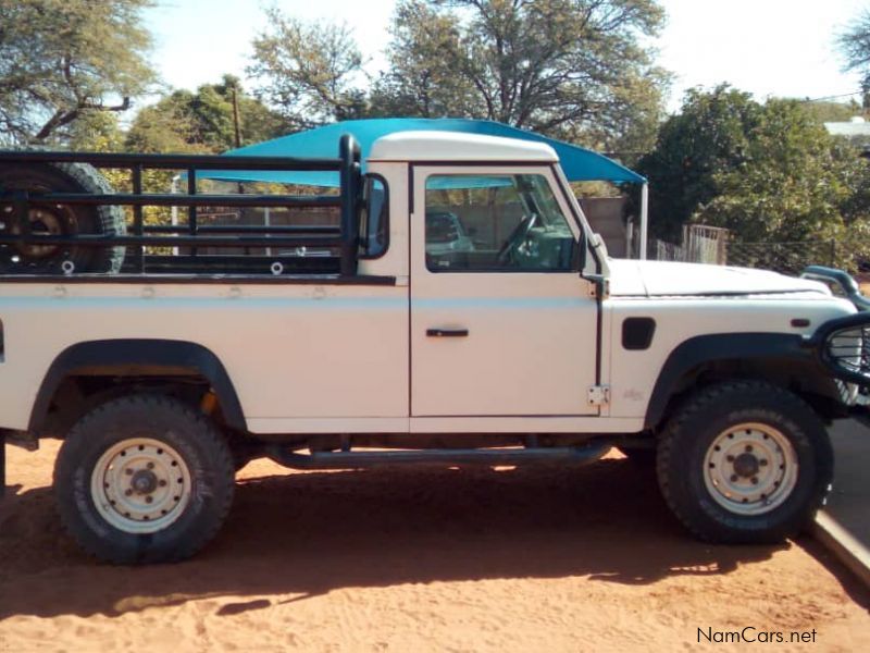 Land Rover Defender 110 2.5 TD5 pick up 4x4 in Namibia