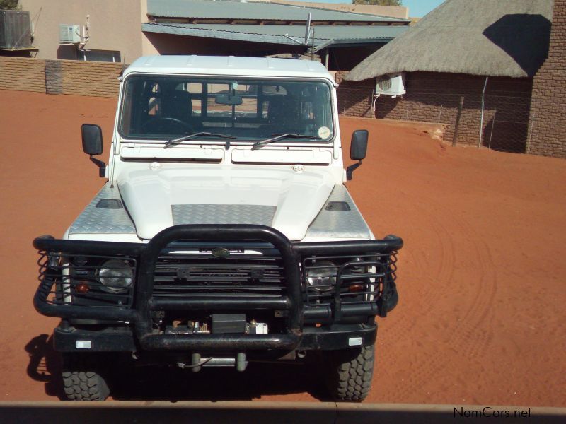 Land Rover Defender 2.5 TD5 Defender pick up 4x4 in Namibia