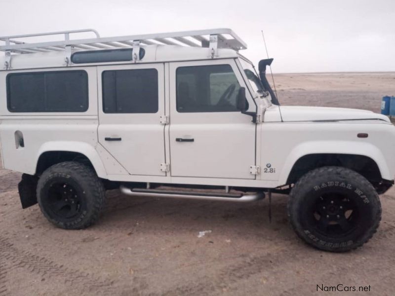 Land Rover Defender 2.8i in Namibia