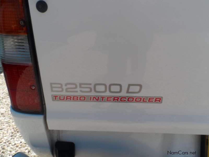 Mazda B2500 TD 4x4 D/Cab in Namibia
