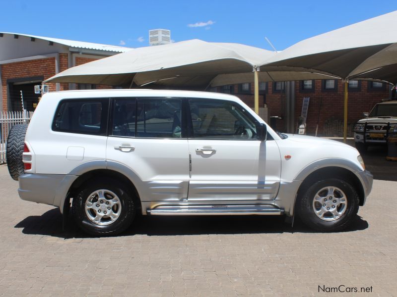 Mitsubishi PAJERO 3.5 V6 GLS MANUAL 4X4 in Namibia