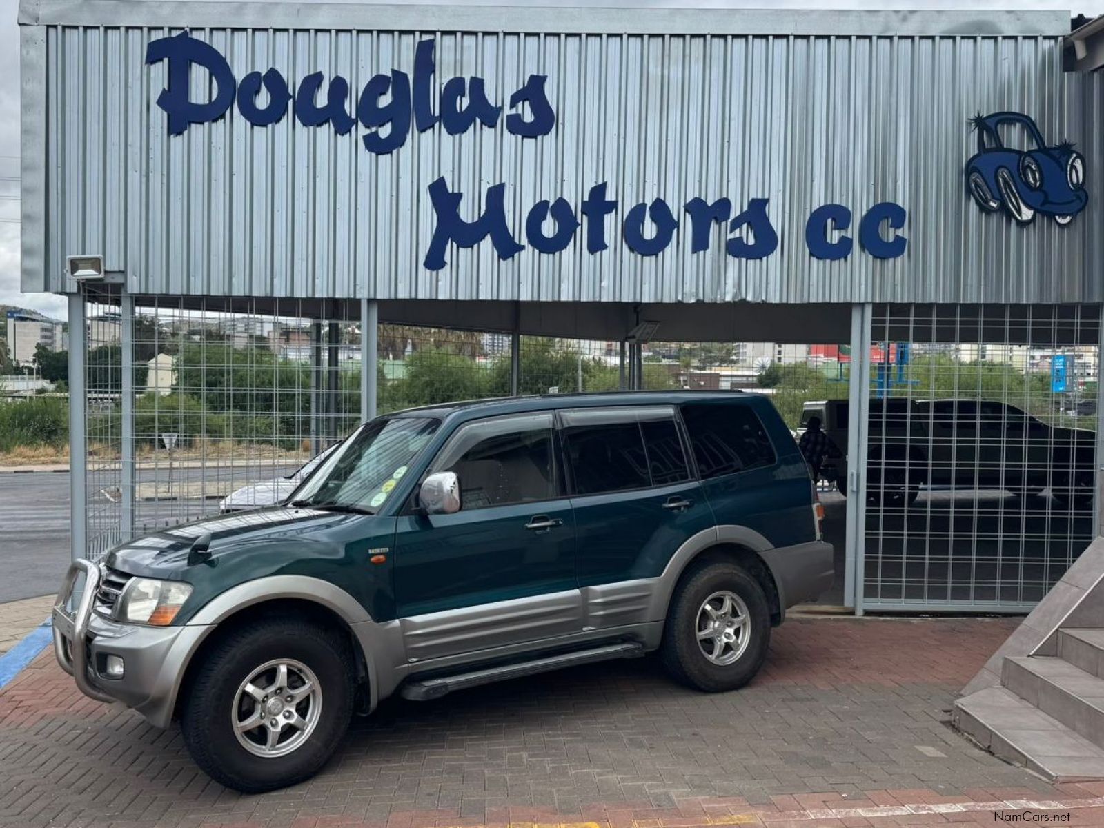 Mitsubishi Pajero 3.5L V6 GDi Exceed in Namibia