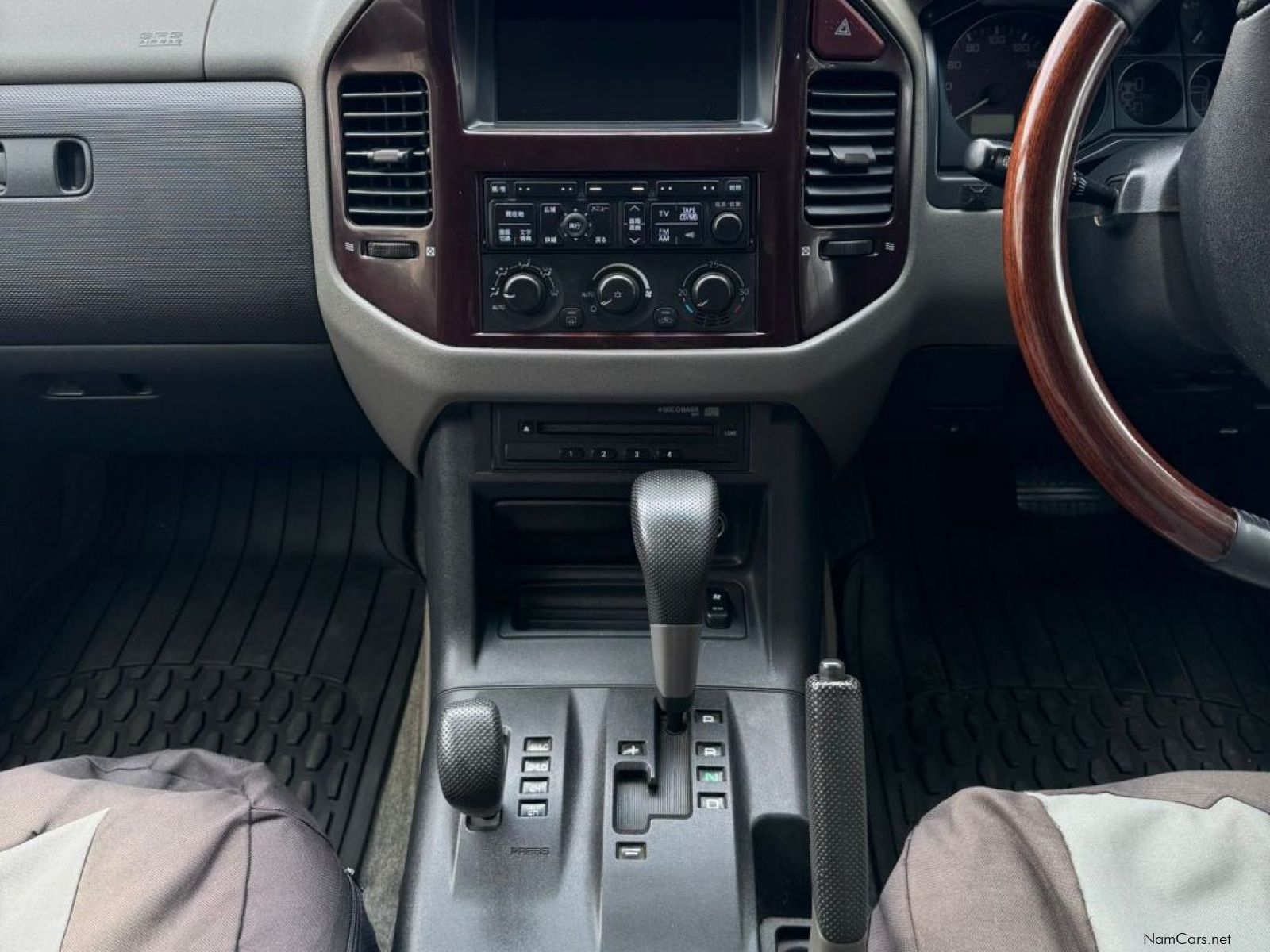 Mitsubishi Pajero 3.5L V6 GDi Exceed in Namibia