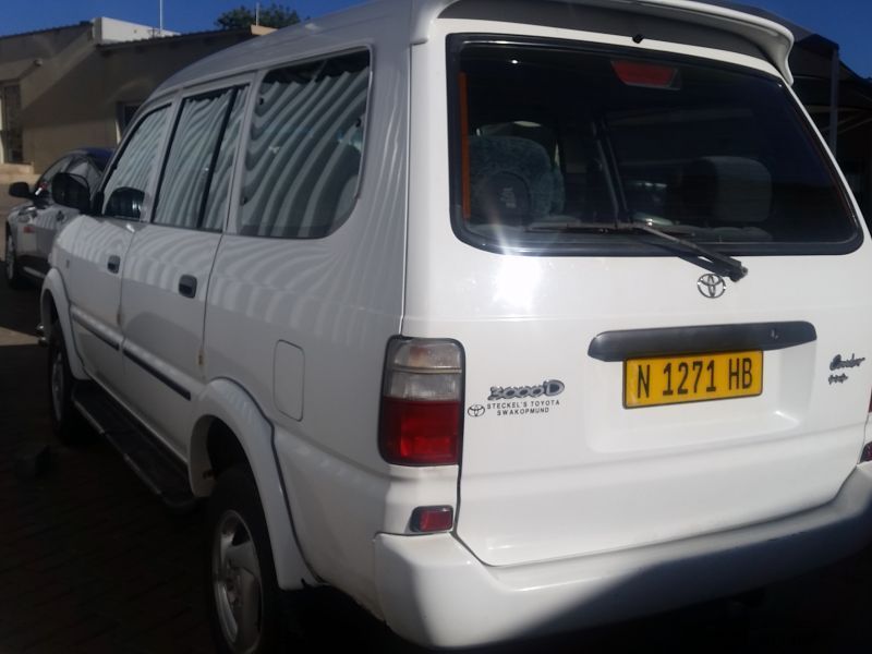 Toyota Condor 3 Lt Diesel 4x4 7 Seater in Namibia